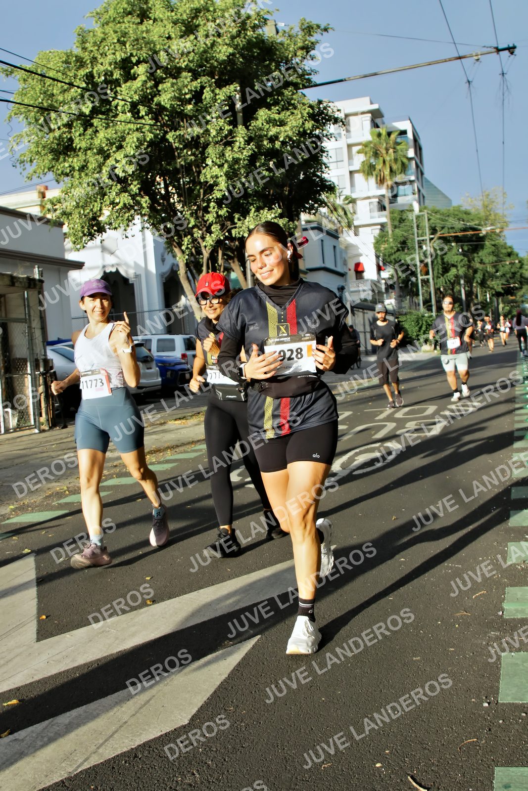 Foto de la X Carrera Leones Negros Red Cola 2026 en Rectoría General de la UdeG, Av. Juárez 976 (meta en Av. Enrique Díaz de León y Pedro Moreno), Guadalajara a las 07:55 · dorsal 928, 11773