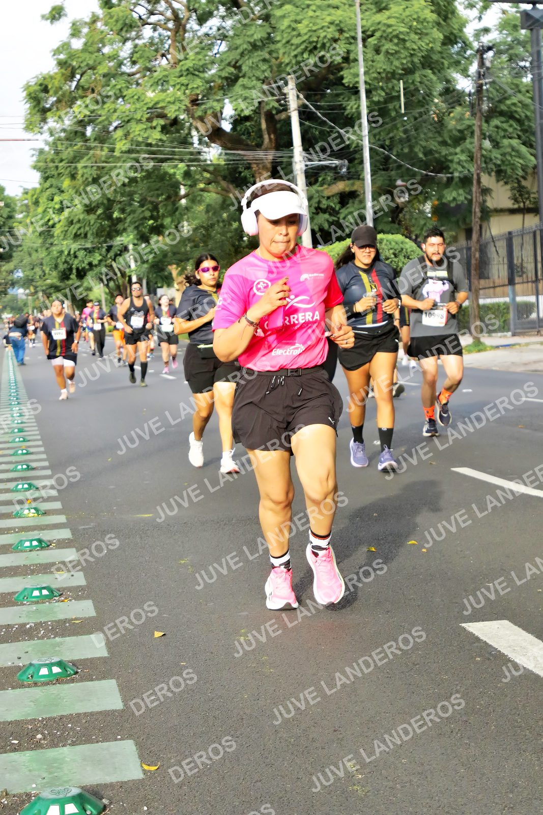 Foto de la X Carrera Leones Negros Red Cola 2026 en Rectoría General de la UdeG, Av. Juárez 976 (meta en Av. Enrique Díaz de León y Pedro Moreno), Guadalajara a las 08:09