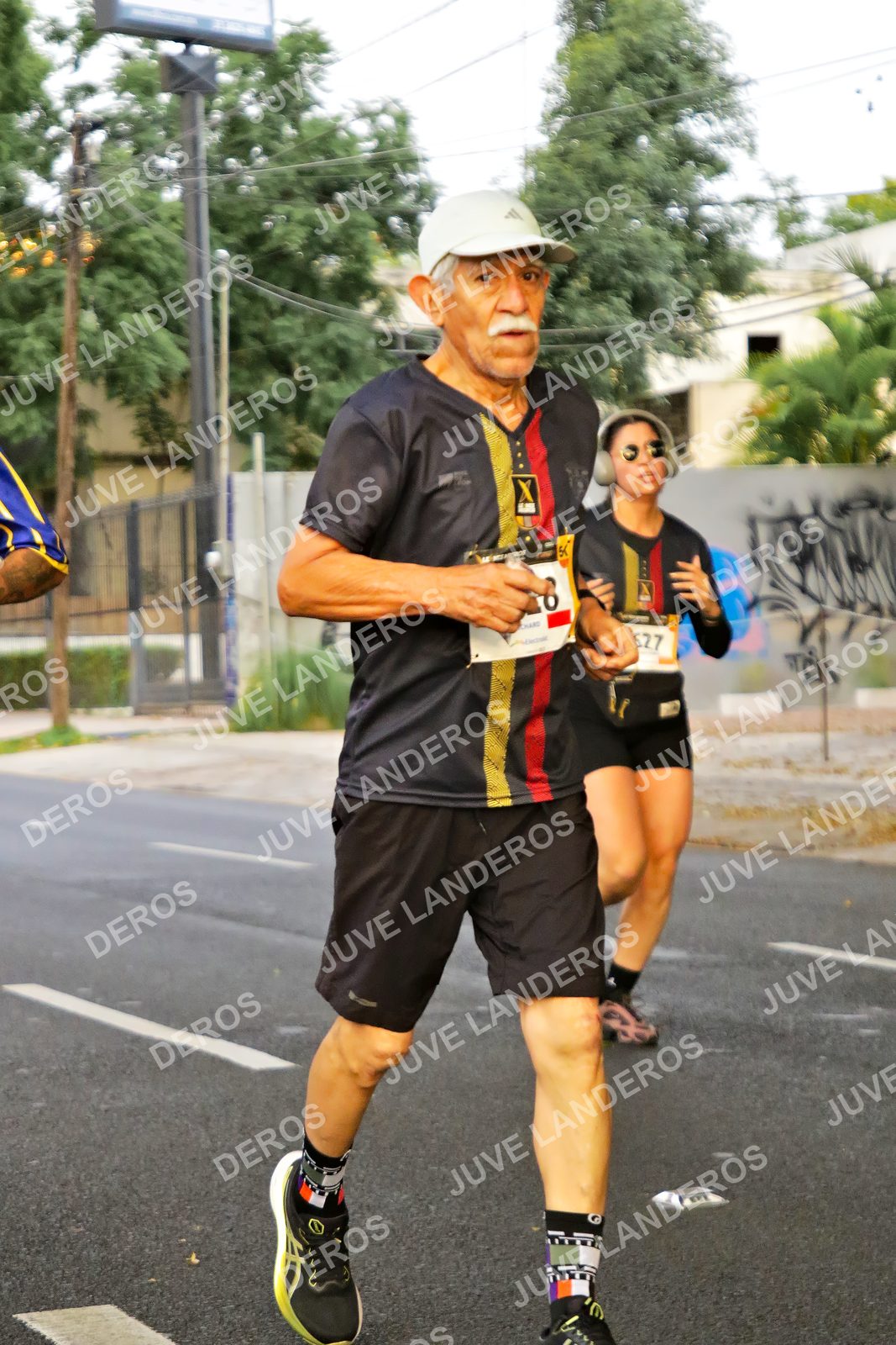 Foto de la X Carrera Leones Negros Red Cola 2026 en Rectoría General de la UdeG, Av. Juárez 976 (meta en Av. Enrique Díaz de León y Pedro Moreno), Guadalajara a las 05:01