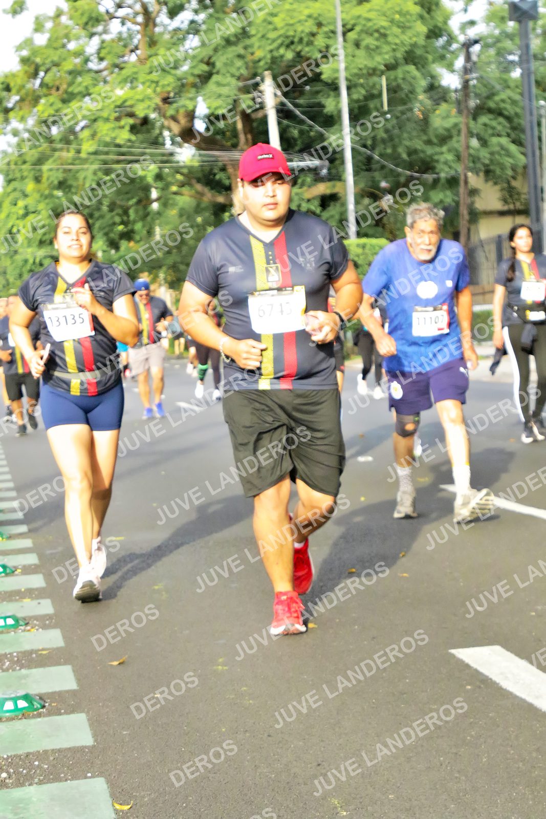 Foto de la X Carrera Leones Negros Red Cola 2026 en Rectoría General de la UdeG, Av. Juárez 976 (meta en Av. Enrique Díaz de León y Pedro Moreno), Guadalajara a las 08:11 · dorsal 13135, 11107