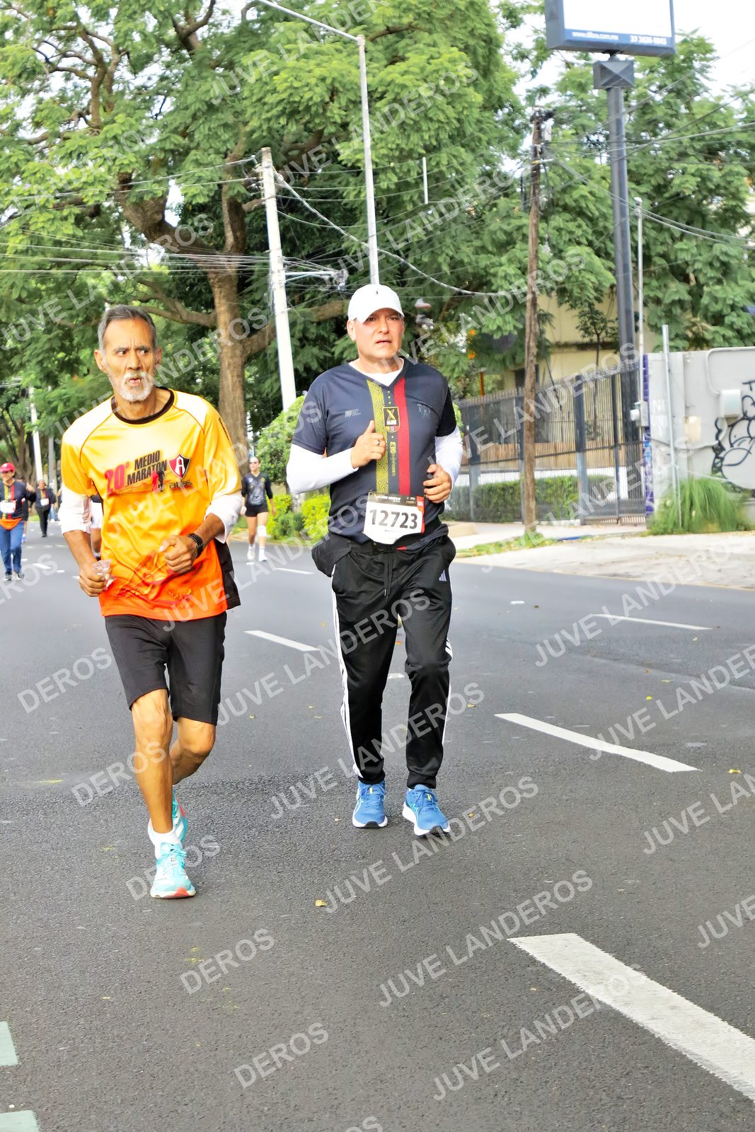 Foto de la X Carrera Leones Negros Red Cola 2026 en Rectoría General de la UdeG, Av. Juárez 976 (meta en Av. Enrique Díaz de León y Pedro Moreno), Guadalajara a las 08:15 · dorsal 12723, 20