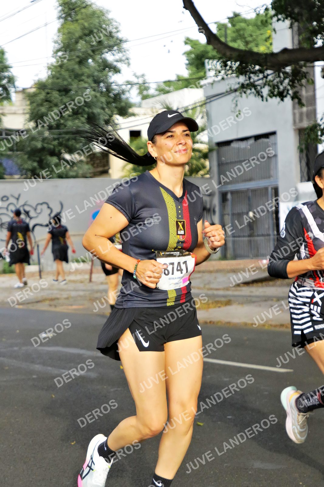 Foto de la X Carrera Leones Negros Red Cola 2026 en Rectoría General de la UdeG, Av. Juárez 976 (meta en Av. Enrique Díaz de León y Pedro Moreno), Guadalajara a las 08:07 · dorsal 8741