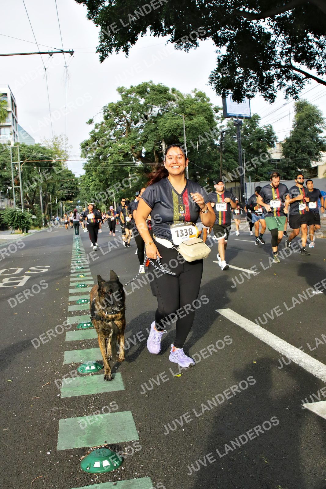 Foto de la X Carrera Leones Negros Red Cola 2026 en Rectoría General de la UdeG, Av. Juárez 976 (meta en Av. Enrique Díaz de León y Pedro Moreno), Guadalajara a las 08:04 · dorsal 1338, 8759