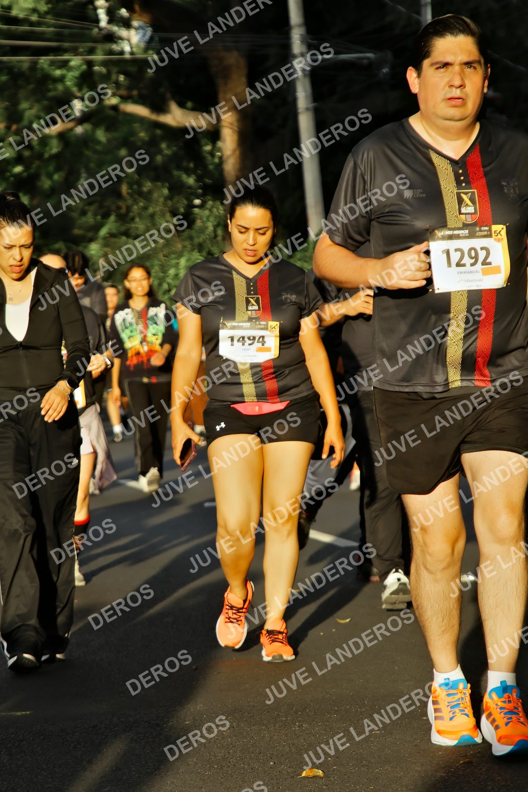 Foto de la X Carrera Leones Negros Red Cola 2026 en Rectoría General de la UdeG, Av. Juárez 976 (meta en Av. Enrique Díaz de León y Pedro Moreno), Guadalajara a las 07:26 · dorsal 1292, 1494