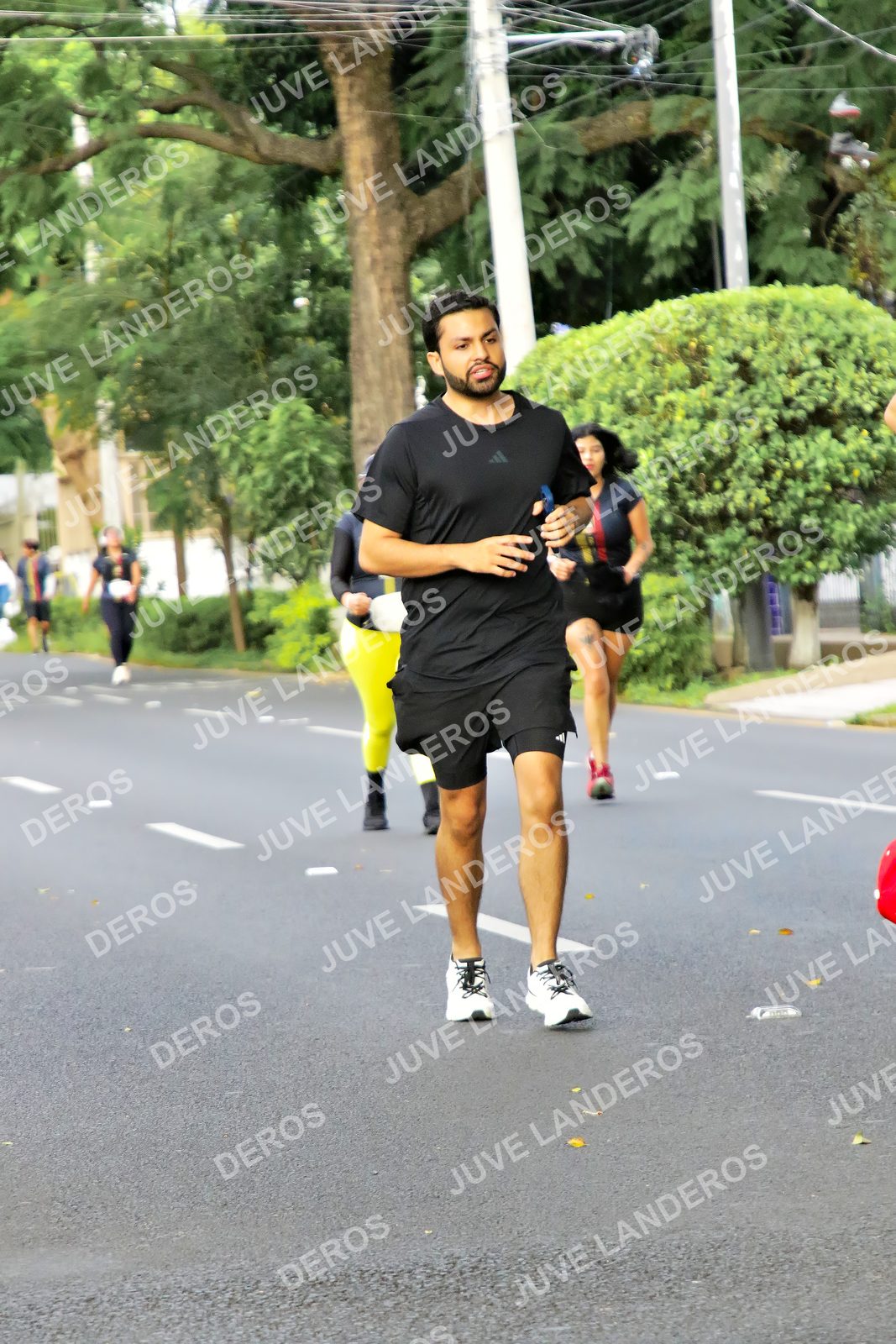 Foto de la X Carrera Leones Negros Red Cola 2026 en Rectoría General de la UdeG, Av. Juárez 976 (meta en Av. Enrique Díaz de León y Pedro Moreno), Guadalajara a las 08:19
