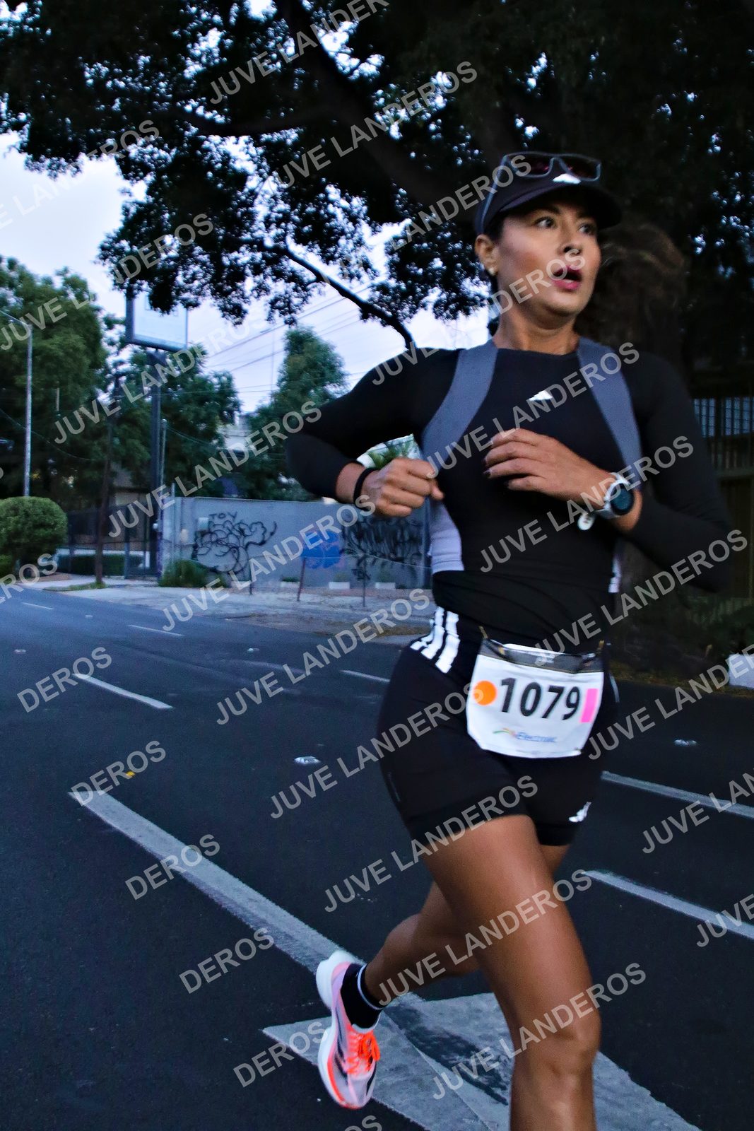 Foto de la X Carrera Leones Negros Red Cola 2026 en Rectoría General de la UdeG, Av. Juárez 976 (meta en Av. Enrique Díaz de León y Pedro Moreno), Guadalajara a las 04:51 · dorsal 10791