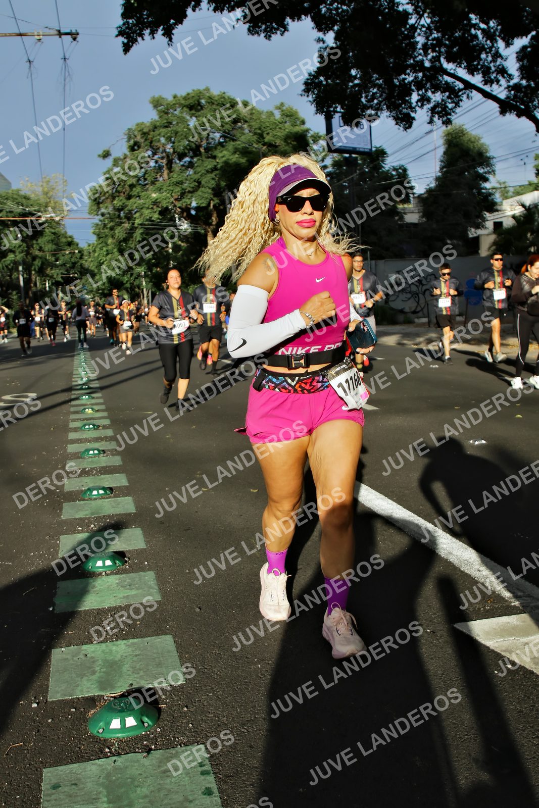 Foto de la X Carrera Leones Negros Red Cola 2026 en Rectoría General de la UdeG, Av. Juárez 976 (meta en Av. Enrique Díaz de León y Pedro Moreno), Guadalajara a las 07:54 · dorsal 93