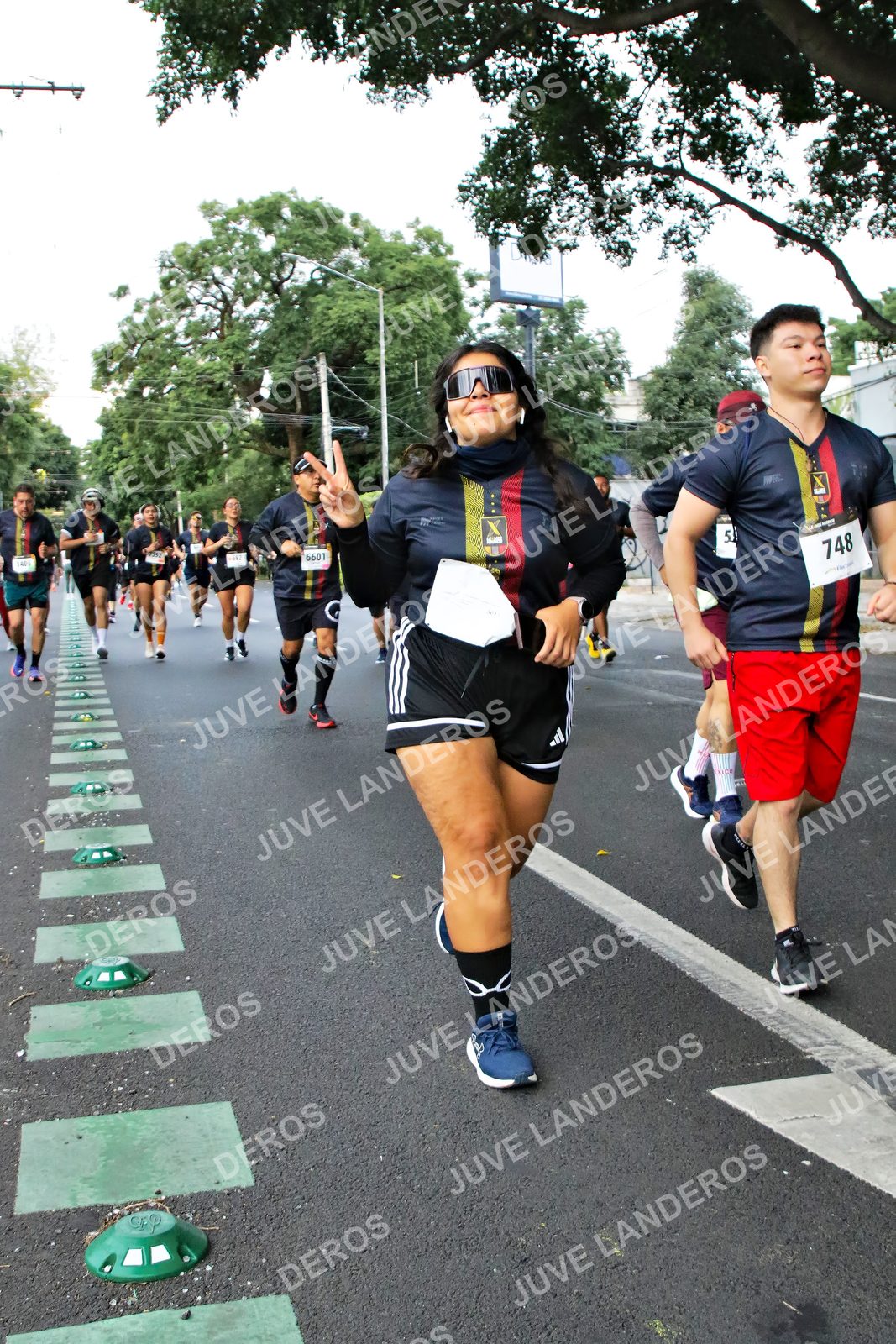 Foto de la X Carrera Leones Negros Red Cola 2026 en Rectoría General de la UdeG, Av. Juárez 976 (meta en Av. Enrique Díaz de León y Pedro Moreno), Guadalajara a las 05:11 · dorsal 748, 6601