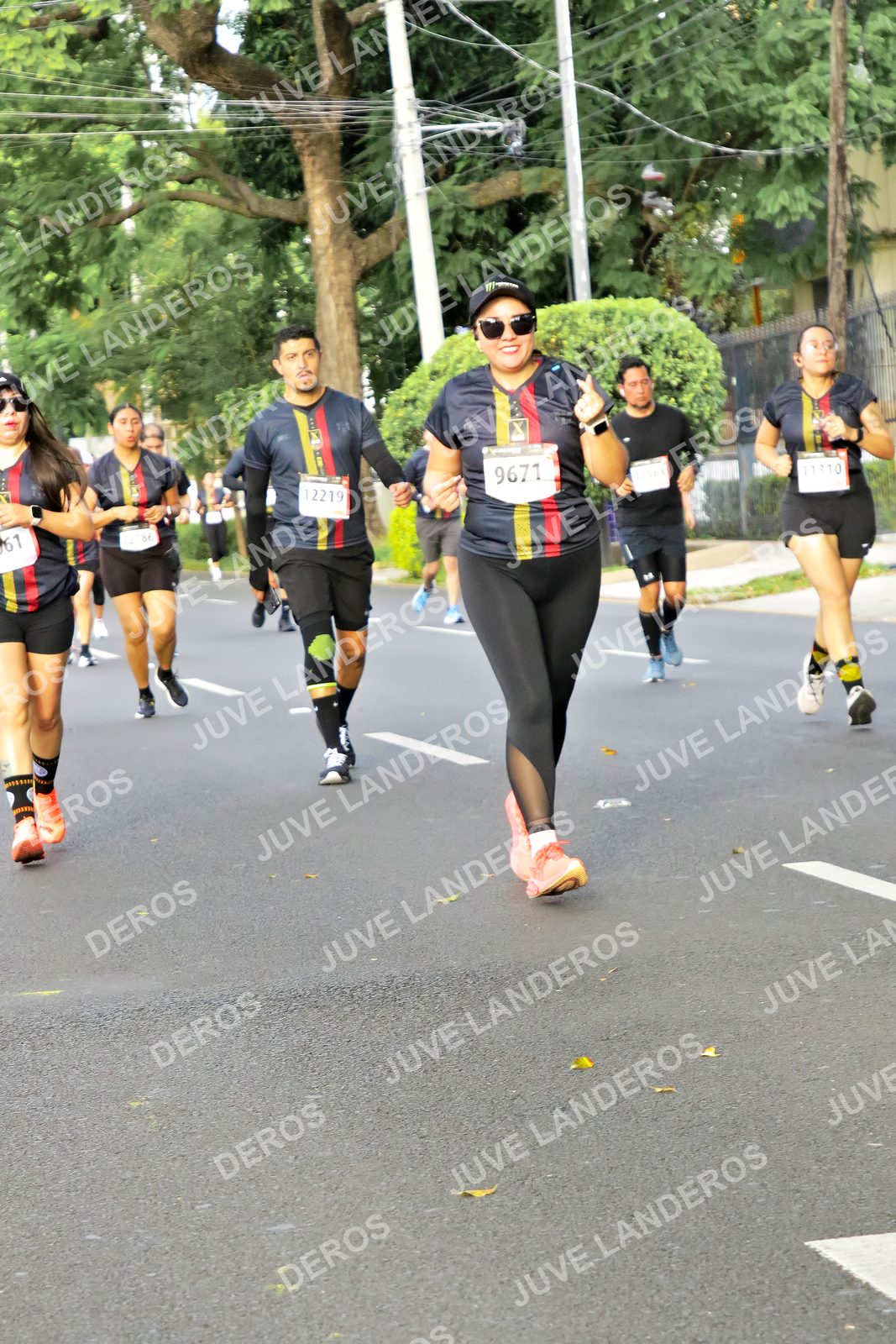 Foto de la X Carrera Leones Negros Red Cola 2026 en Rectoría General de la UdeG, Av. Juárez 976 (meta en Av. Enrique Díaz de León y Pedro Moreno), Guadalajara a las 08:08 · dorsal 9671, 12219