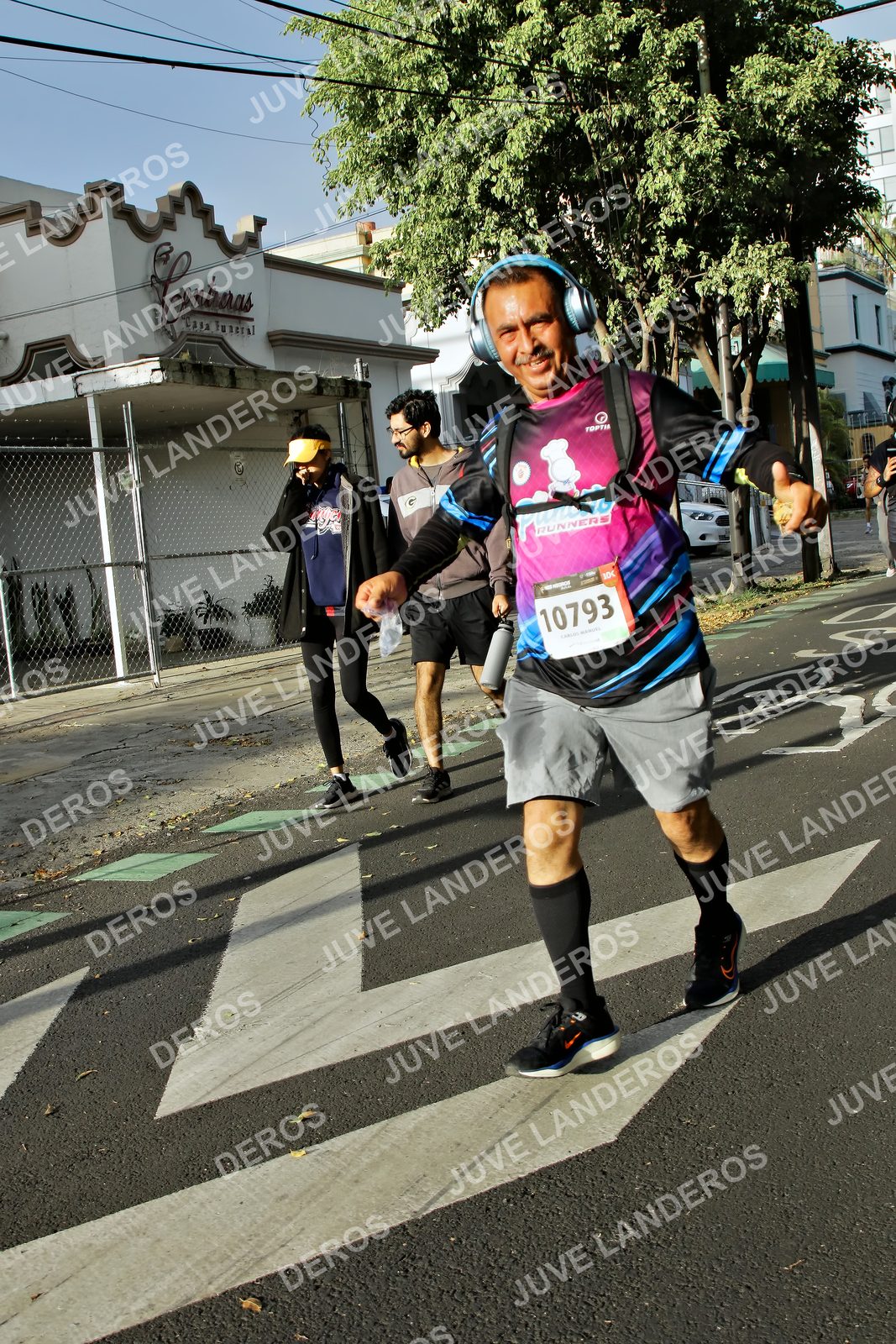 Foto de la X Carrera Leones Negros Red Cola 2026 en Rectoría General de la UdeG, Av. Juárez 976 (meta en Av. Enrique Díaz de León y Pedro Moreno), Guadalajara a las 07:58 · dorsal 10793