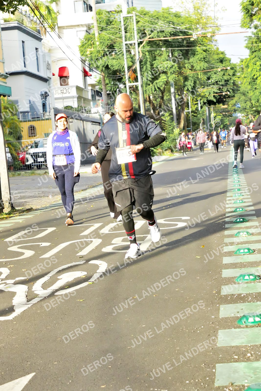 Foto de la X Carrera Leones Negros Red Cola 2026 en Rectoría General de la UdeG, Av. Juárez 976 (meta en Av. Enrique Díaz de León y Pedro Moreno), Guadalajara a las 08:01