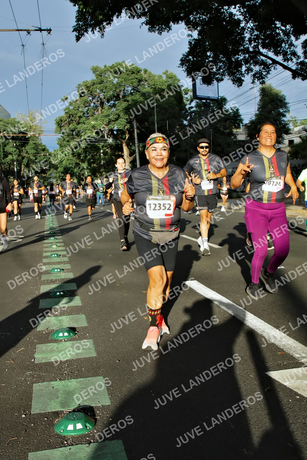 Foto de la X Carrera Leones Negros Red Cola 2026 en Rectoría General de la UdeG, Av. Juárez 976 (meta en Av. Enrique Díaz de León y Pedro Moreno), Guadalajara a las 07:49 · dorsal 12352