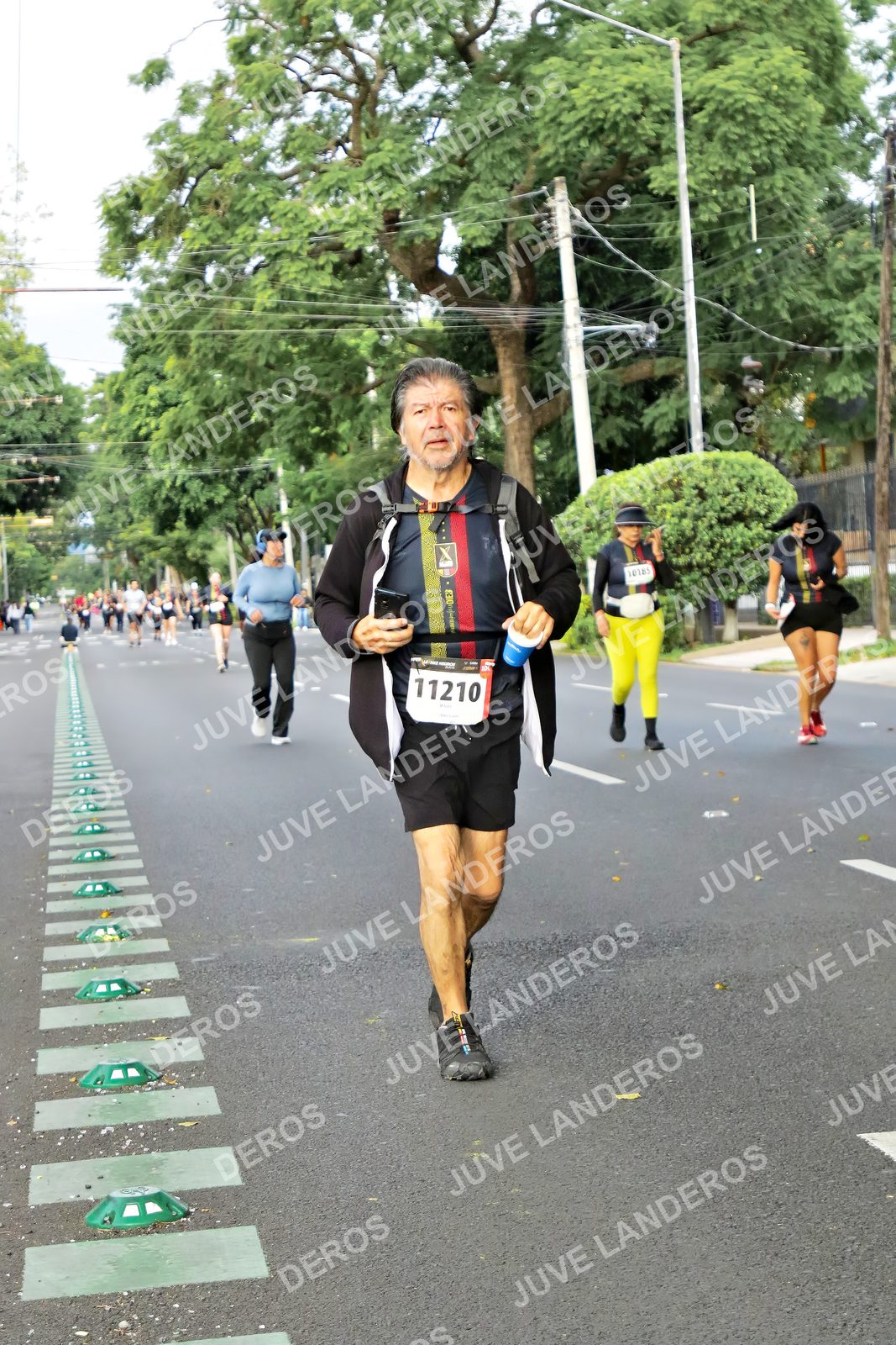 Foto de la X Carrera Leones Negros Red Cola 2026 en Rectoría General de la UdeG, Av. Juárez 976 (meta en Av. Enrique Díaz de León y Pedro Moreno), Guadalajara a las 08:19 · dorsal 11210