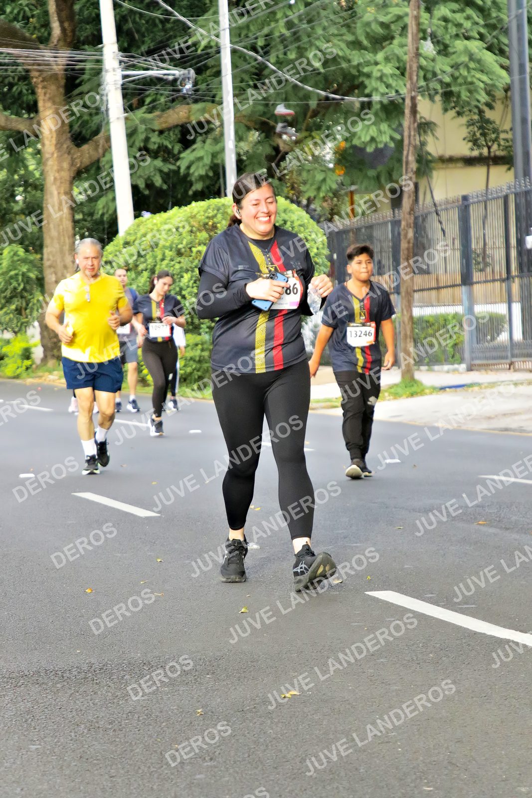 Foto de la X Carrera Leones Negros Red Cola 2026 en Rectoría General de la UdeG, Av. Juárez 976 (meta en Av. Enrique Díaz de León y Pedro Moreno), Guadalajara a las 08:14 · dorsal 13246, 86