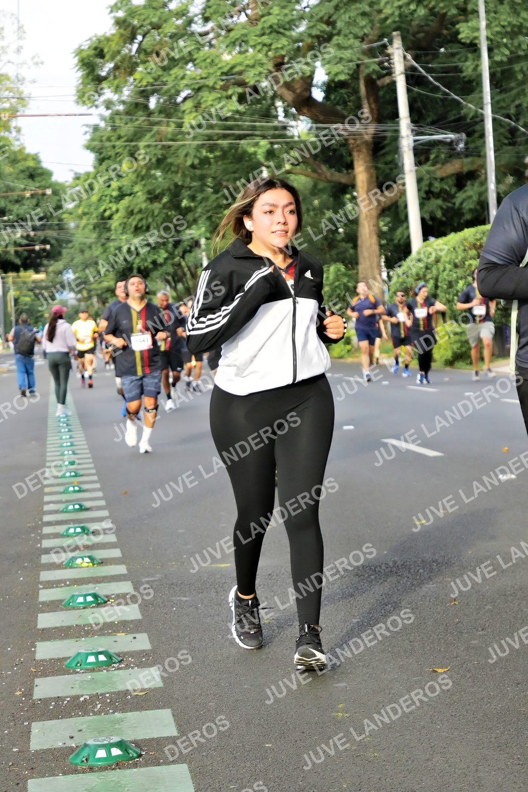 Foto de la X Carrera Leones Negros Red Cola 2026 en Rectoría General de la UdeG, Av. Juárez 976 (meta en Av. Enrique Díaz de León y Pedro Moreno), Guadalajara a las 08:06