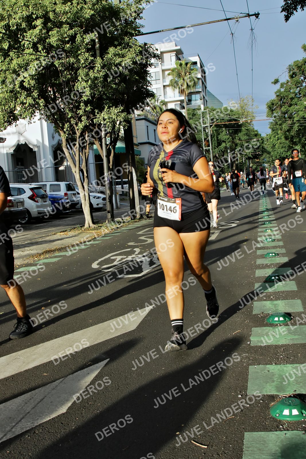 Foto de la X Carrera Leones Negros Red Cola 2026 en Rectoría General de la UdeG, Av. Juárez 976 (meta en Av. Enrique Díaz de León y Pedro Moreno), Guadalajara a las 07:58 · dorsal 10146