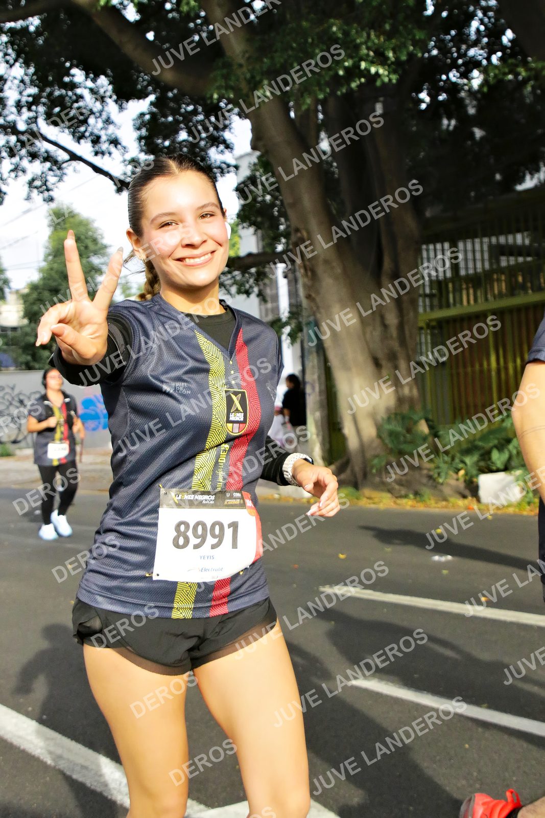 Foto de la X Carrera Leones Negros Red Cola 2026 en Rectoría General de la UdeG, Av. Juárez 976 (meta en Av. Enrique Díaz de León y Pedro Moreno), Guadalajara a las 08:12 · dorsal 8991