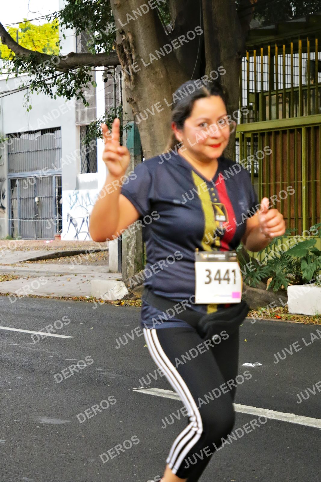 Foto de la X Carrera Leones Negros Red Cola 2026 en Rectoría General de la UdeG, Av. Juárez 976 (meta en Av. Enrique Díaz de León y Pedro Moreno), Guadalajara a las 05:04 · dorsal 3441