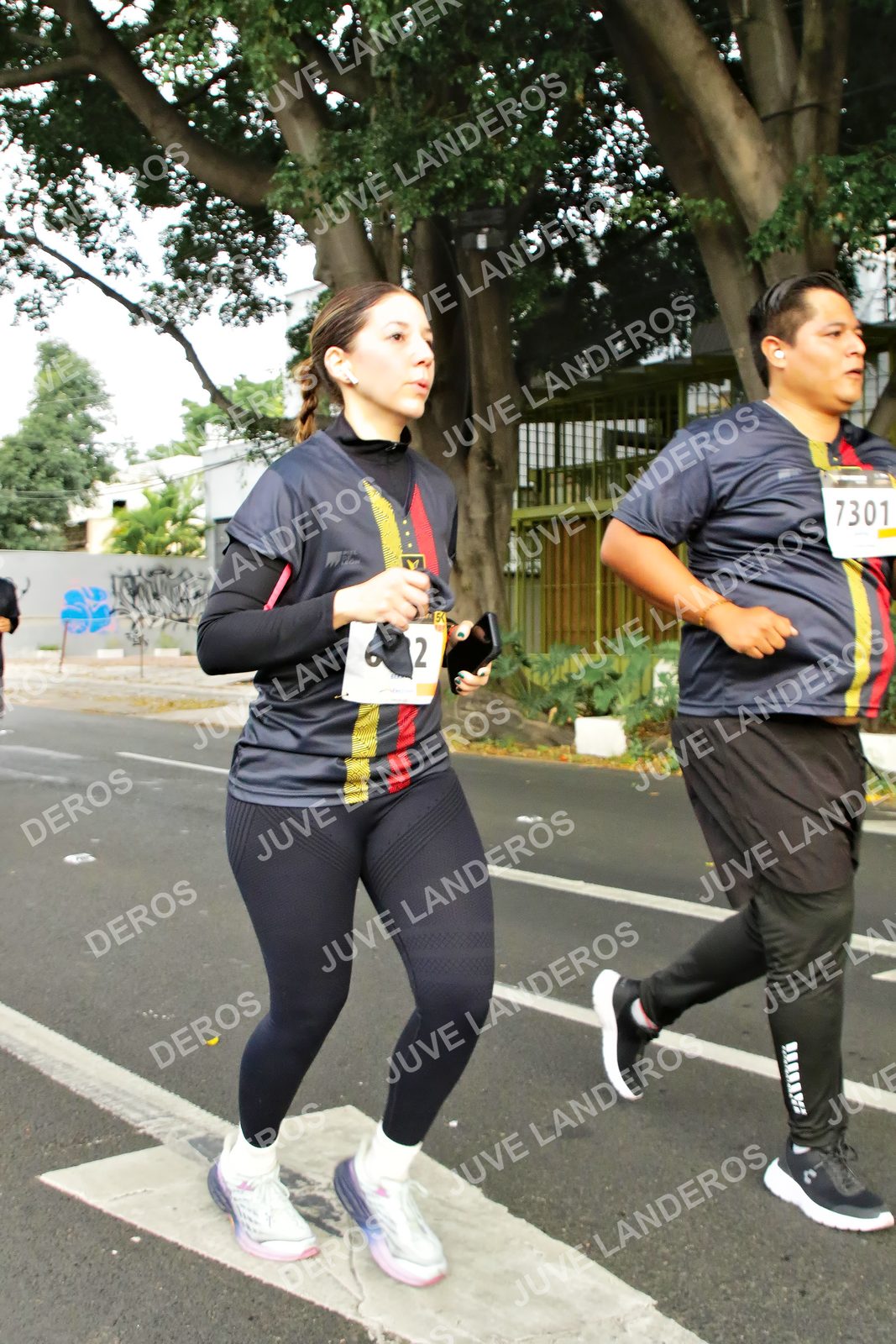 Foto de la X Carrera Leones Negros Red Cola 2026 en Rectoría General de la UdeG, Av. Juárez 976 (meta en Av. Enrique Díaz de León y Pedro Moreno), Guadalajara a las 07:19 · dorsal 7301, 54
