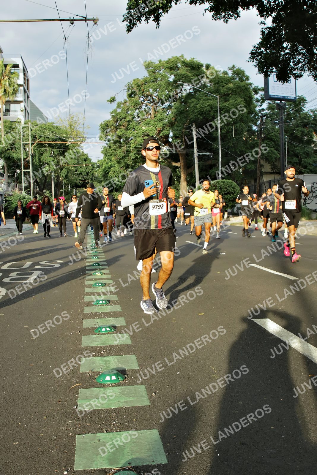 Foto de la X Carrera Leones Negros Red Cola 2026 en Rectoría General de la UdeG, Av. Juárez 976 (meta en Av. Enrique Díaz de León y Pedro Moreno), Guadalajara a las 07:35 · dorsal 9792, 10436