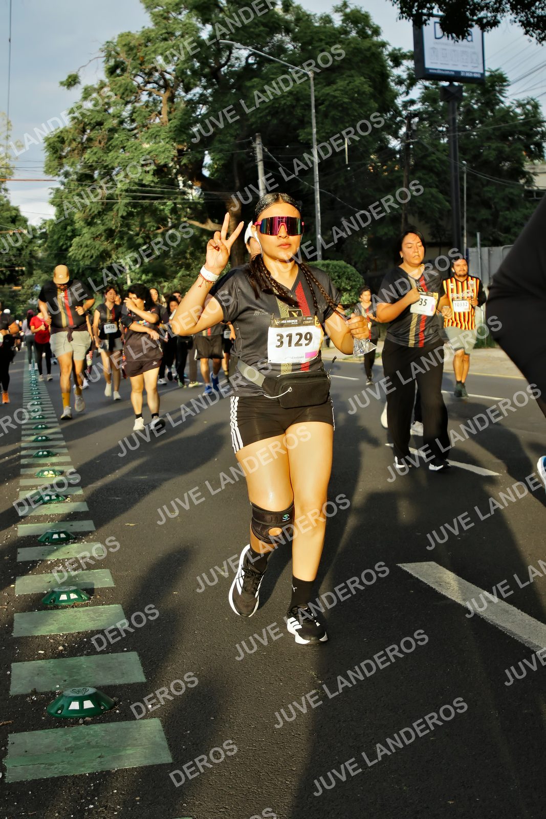 Foto de la X Carrera Leones Negros Red Cola 2026 en Rectoría General de la UdeG, Av. Juárez 976 (meta en Av. Enrique Díaz de León y Pedro Moreno), Guadalajara a las 07:24 · dorsal 3129, 35, 6452