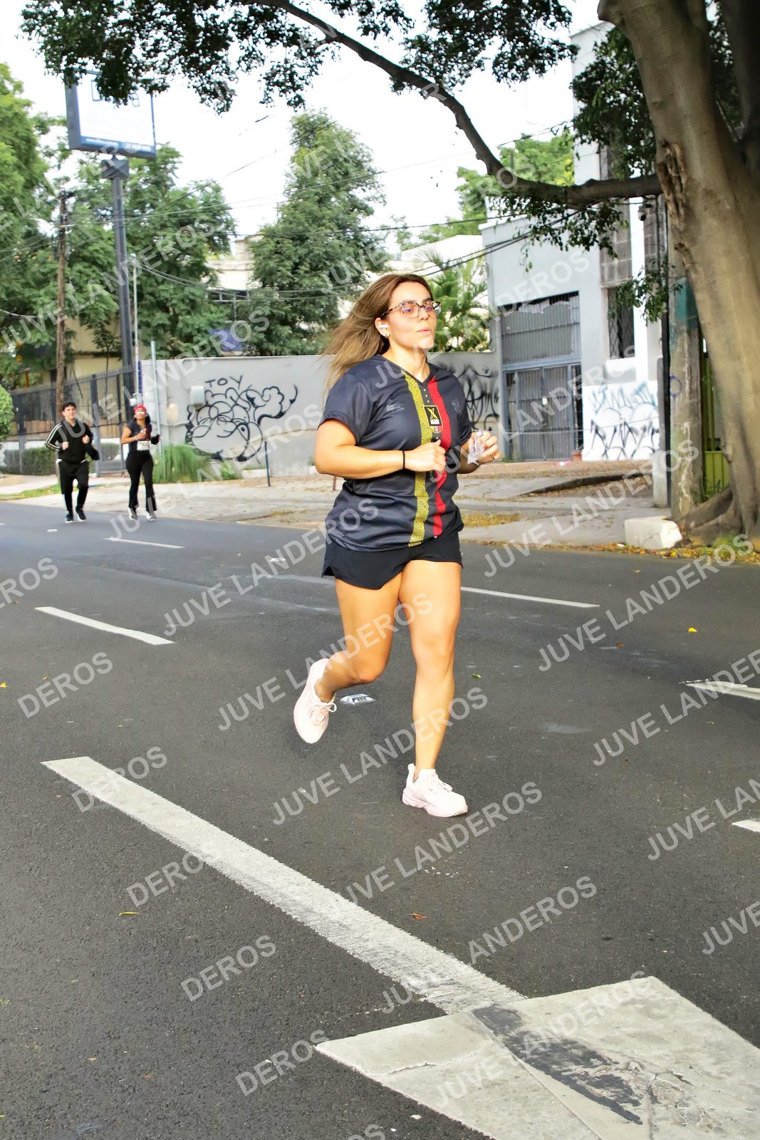 Foto de la X Carrera Leones Negros Red Cola 2026 en Rectoría General de la UdeG, Av. Juárez 976 (meta en Av. Enrique Díaz de León y Pedro Moreno), Guadalajara a las 08:07