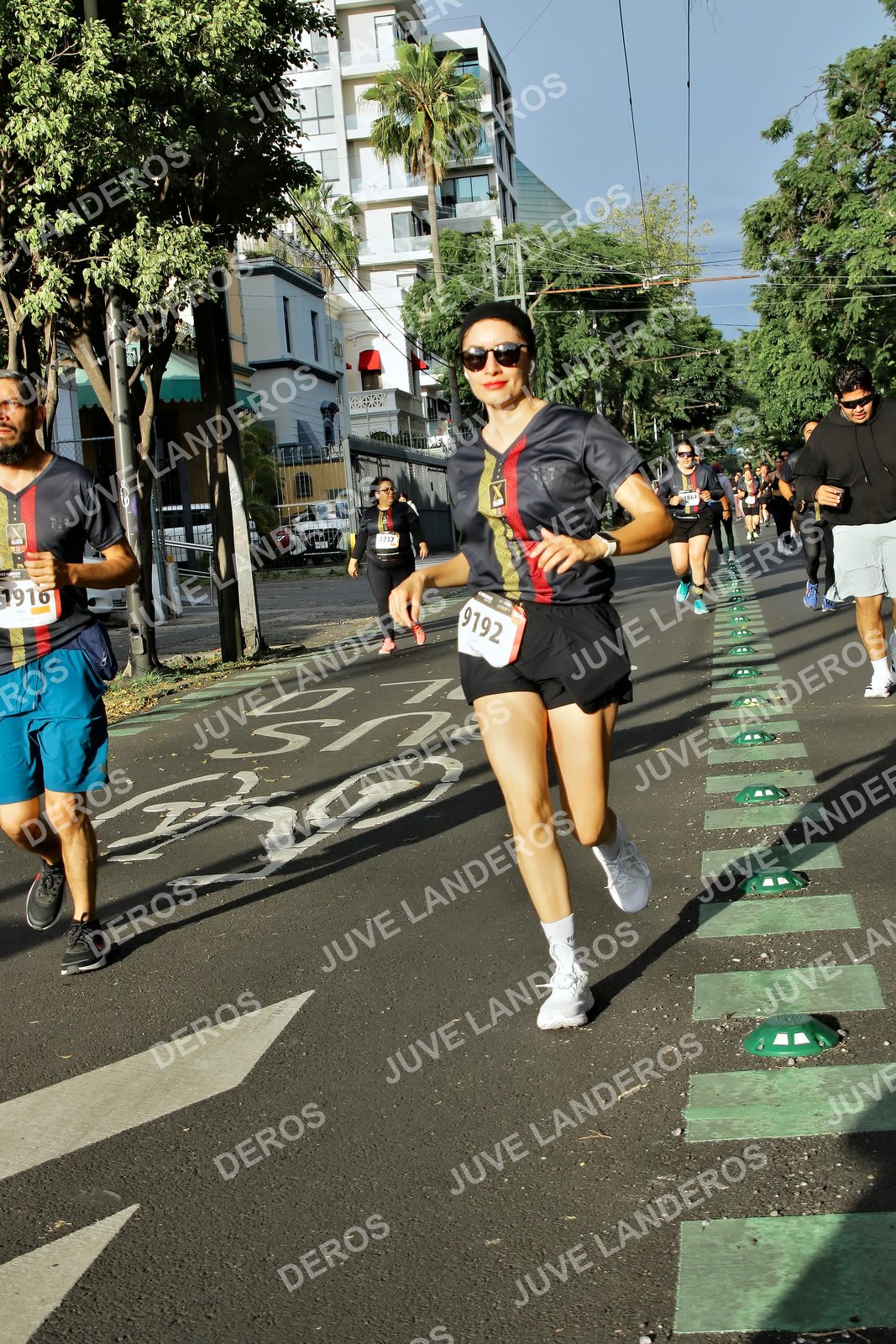 Foto de la X Carrera Leones Negros Red Cola 2026 en Rectoría General de la UdeG, Av. Juárez 976 (meta en Av. Enrique Díaz de León y Pedro Moreno), Guadalajara a las 07:56 · dorsal 9192, 1916