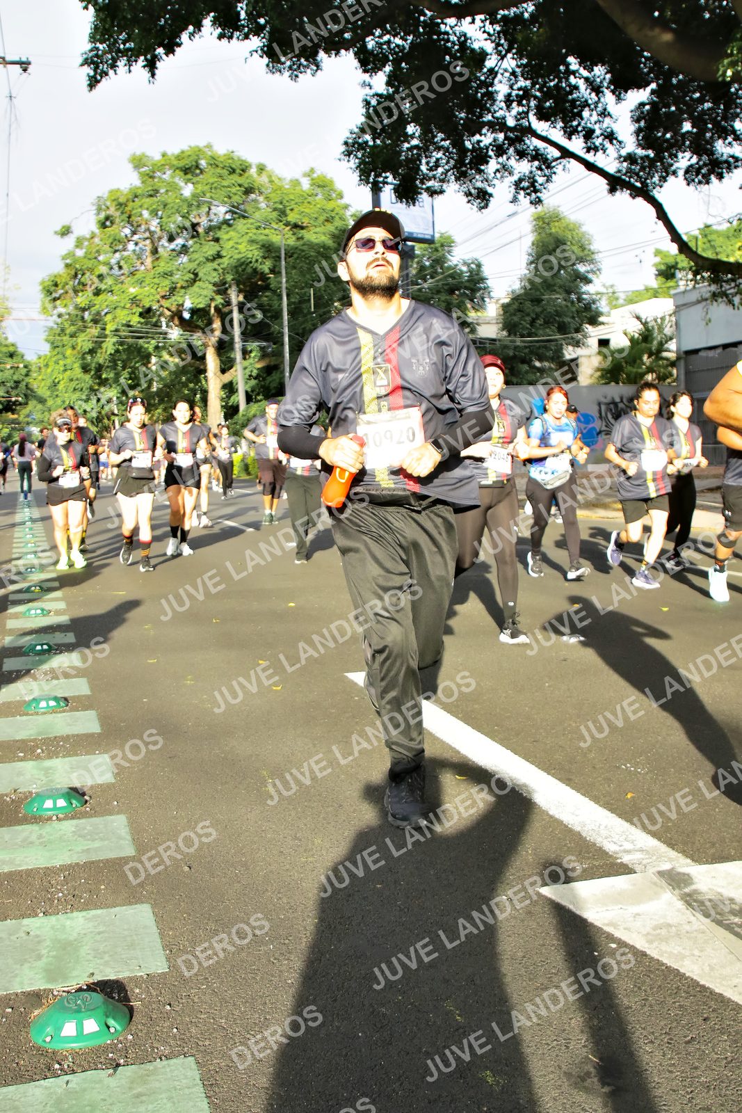 Foto de la X Carrera Leones Negros Red Cola 2026 en Rectoría General de la UdeG, Av. Juárez 976 (meta en Av. Enrique Díaz de León y Pedro Moreno), Guadalajara a las 07:58 · dorsal 10920