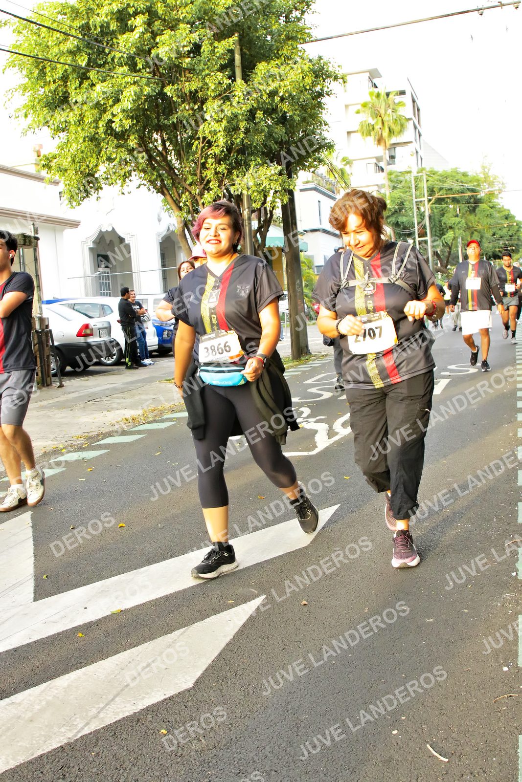 Foto de la X Carrera Leones Negros Red Cola 2026 en Rectoría General de la UdeG, Av. Juárez 976 (meta en Av. Enrique Díaz de León y Pedro Moreno), Guadalajara a las 07:22 · dorsal 3866