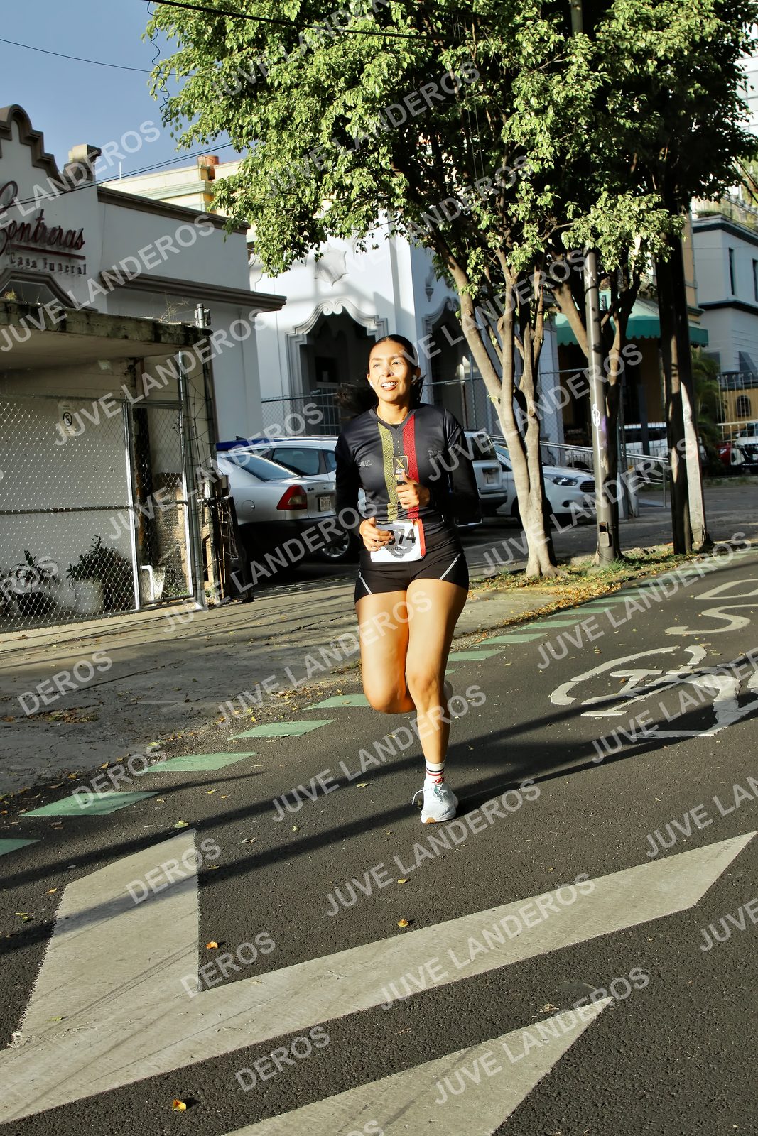 Foto de la X Carrera Leones Negros Red Cola 2026 en Rectoría General de la UdeG, Av. Juárez 976 (meta en Av. Enrique Díaz de León y Pedro Moreno), Guadalajara a las 07:53