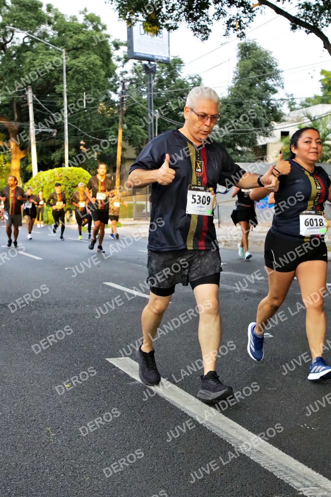Foto de la X Carrera Leones Negros Red Cola 2026 en Rectoría General de la UdeG, Av. Juárez 976 (meta en Av. Enrique Díaz de León y Pedro Moreno), Guadalajara a las 05:07 · dorsal 5309, 6018