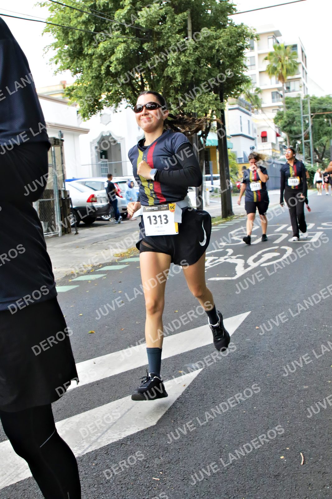 Foto de la X Carrera Leones Negros Red Cola 2026 en Rectoría General de la UdeG, Av. Juárez 976 (meta en Av. Enrique Díaz de León y Pedro Moreno), Guadalajara a las 05:13 · dorsal 1313