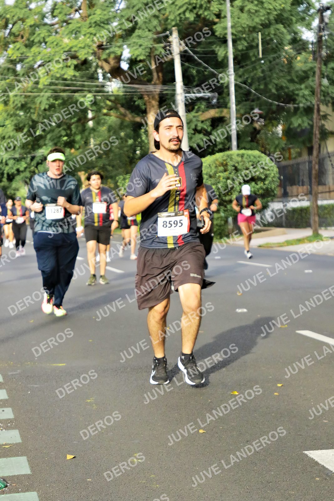 Foto de la X Carrera Leones Negros Red Cola 2026 en Rectoría General de la UdeG, Av. Juárez 976 (meta en Av. Enrique Díaz de León y Pedro Moreno), Guadalajara a las 08:10 · dorsal 8595, 1287