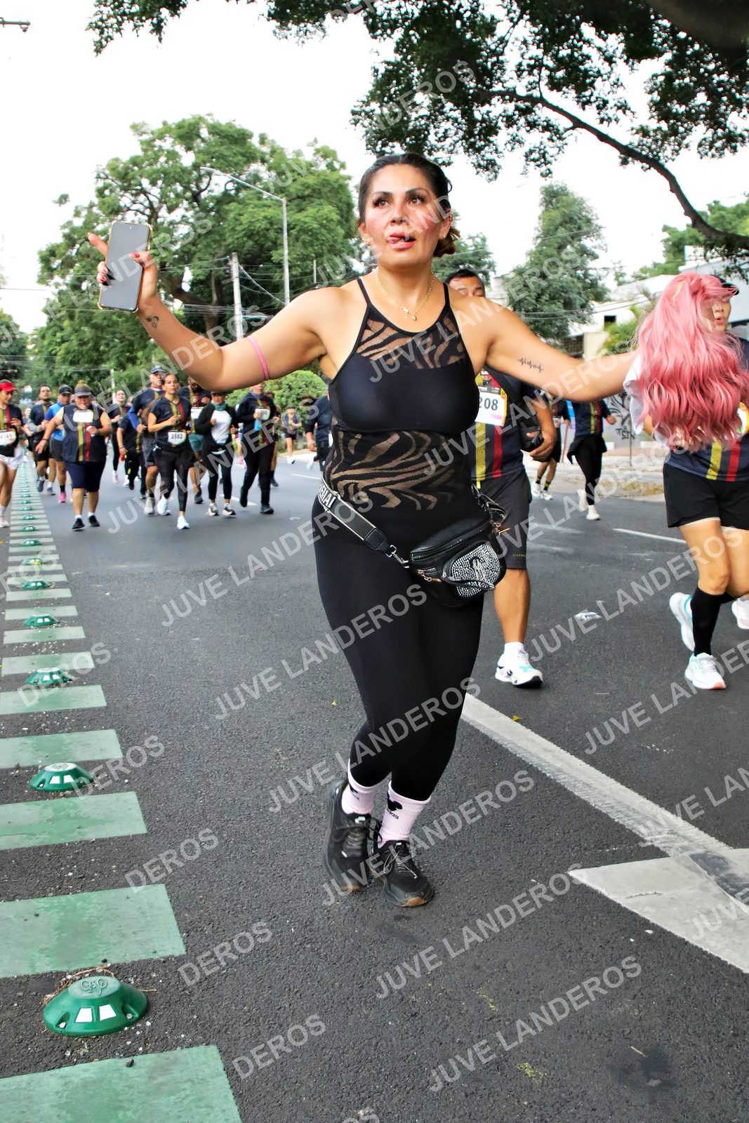 Foto de la X Carrera Leones Negros Red Cola 2026 en Rectoría General de la UdeG, Av. Juárez 976 (meta en Av. Enrique Díaz de León y Pedro Moreno), Guadalajara a las 07:14