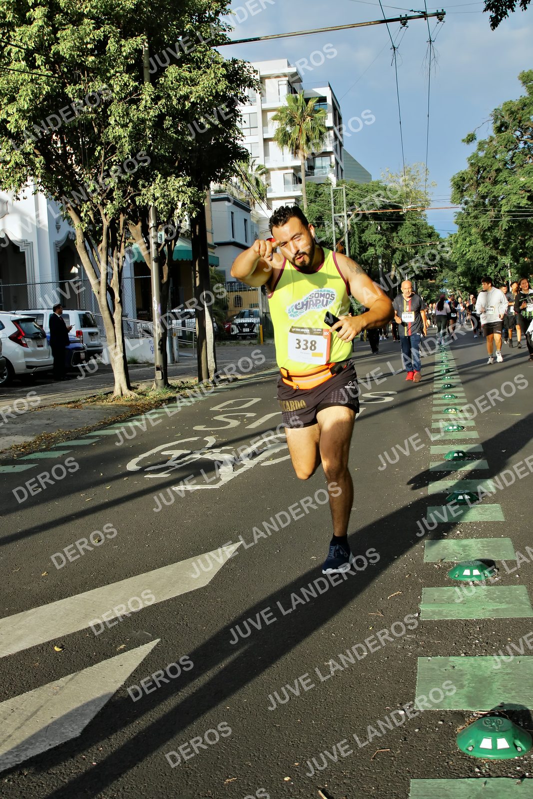 Foto de la X Carrera Leones Negros Red Cola 2026 en Rectoría General de la UdeG, Av. Juárez 976 (meta en Av. Enrique Díaz de León y Pedro Moreno), Guadalajara a las 07:44 · dorsal 338