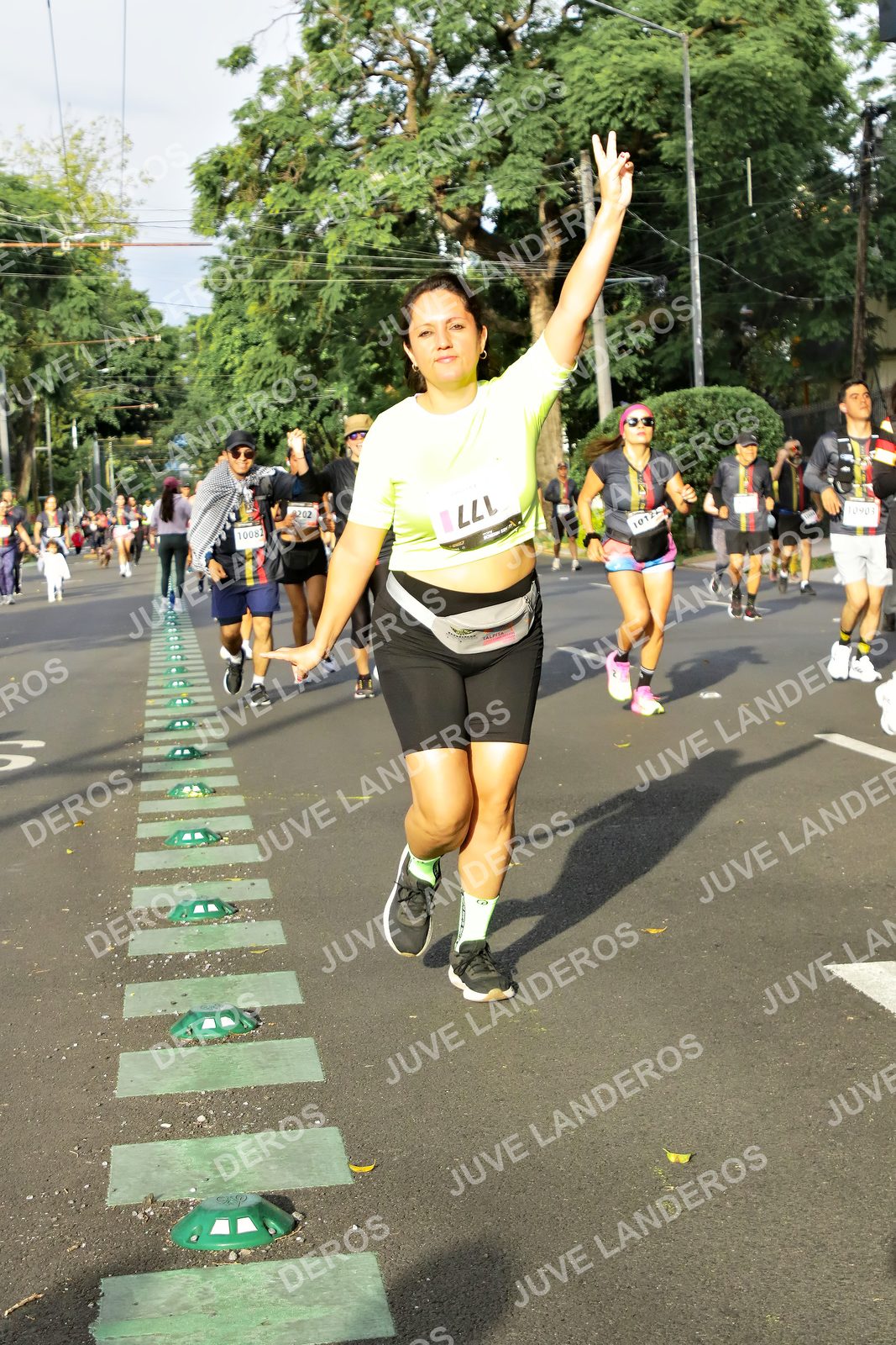 Foto de la X Carrera Leones Negros Red Cola 2026 en Rectoría General de la UdeG, Av. Juárez 976 (meta en Av. Enrique Díaz de León y Pedro Moreno), Guadalajara a las 08:02 · dorsal 177, 202, 10081, 10901